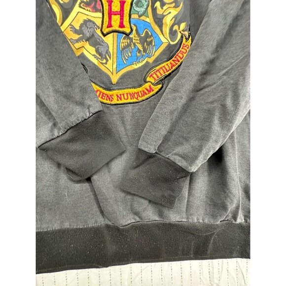 Harry Potter Universal Studios Adult Sweatshirt Sz M Black Crest Coat-of-Arms - Picture 5 of 15